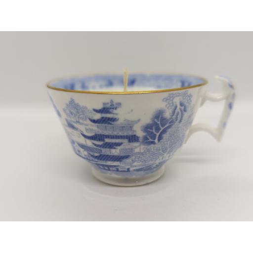 London shape teacup c 1812